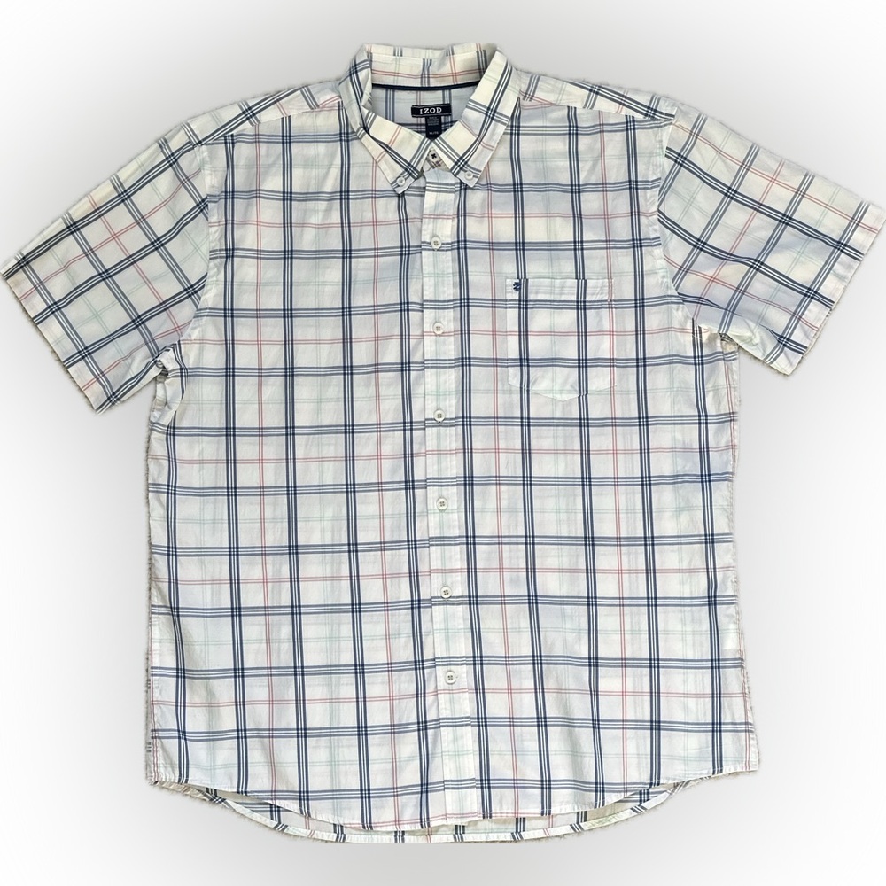 Izod Men's White Short-Sleeve Plaid Button-Down Shirt with Navy and Red Lines
